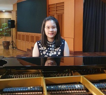 Genessa Anggasta - Guru Musik Sekolah Musik Dutanada