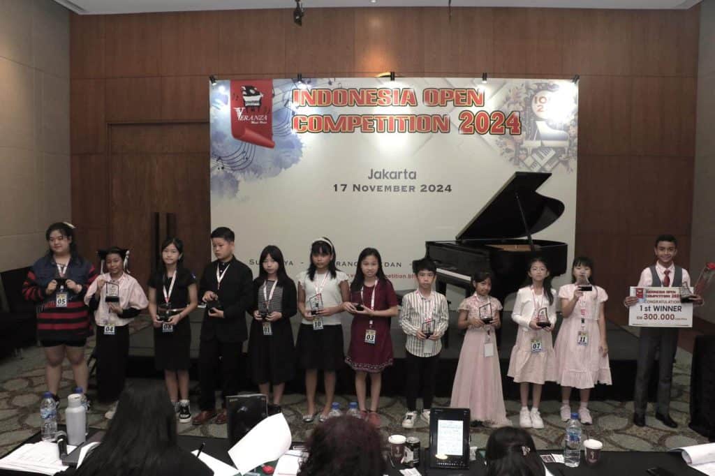 Faith Tovia, pianis, kompetisi piano, belajar piano